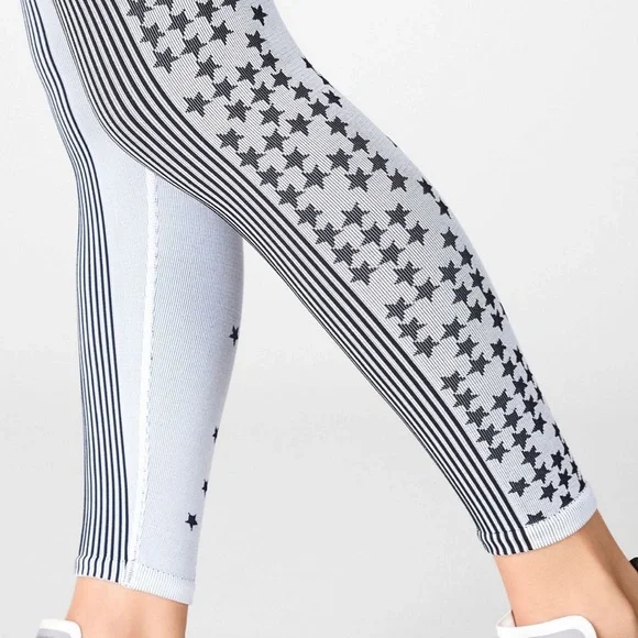 FABLETICS TIGHTS YOGA PANTS STARS & STRIPES BLACK & LIGHT GREY - Picture 8 of 15